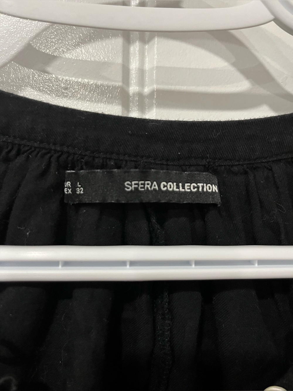 Sfera collection EU large (Medium US) black with embroidery peasant top - Picture 3 of 5